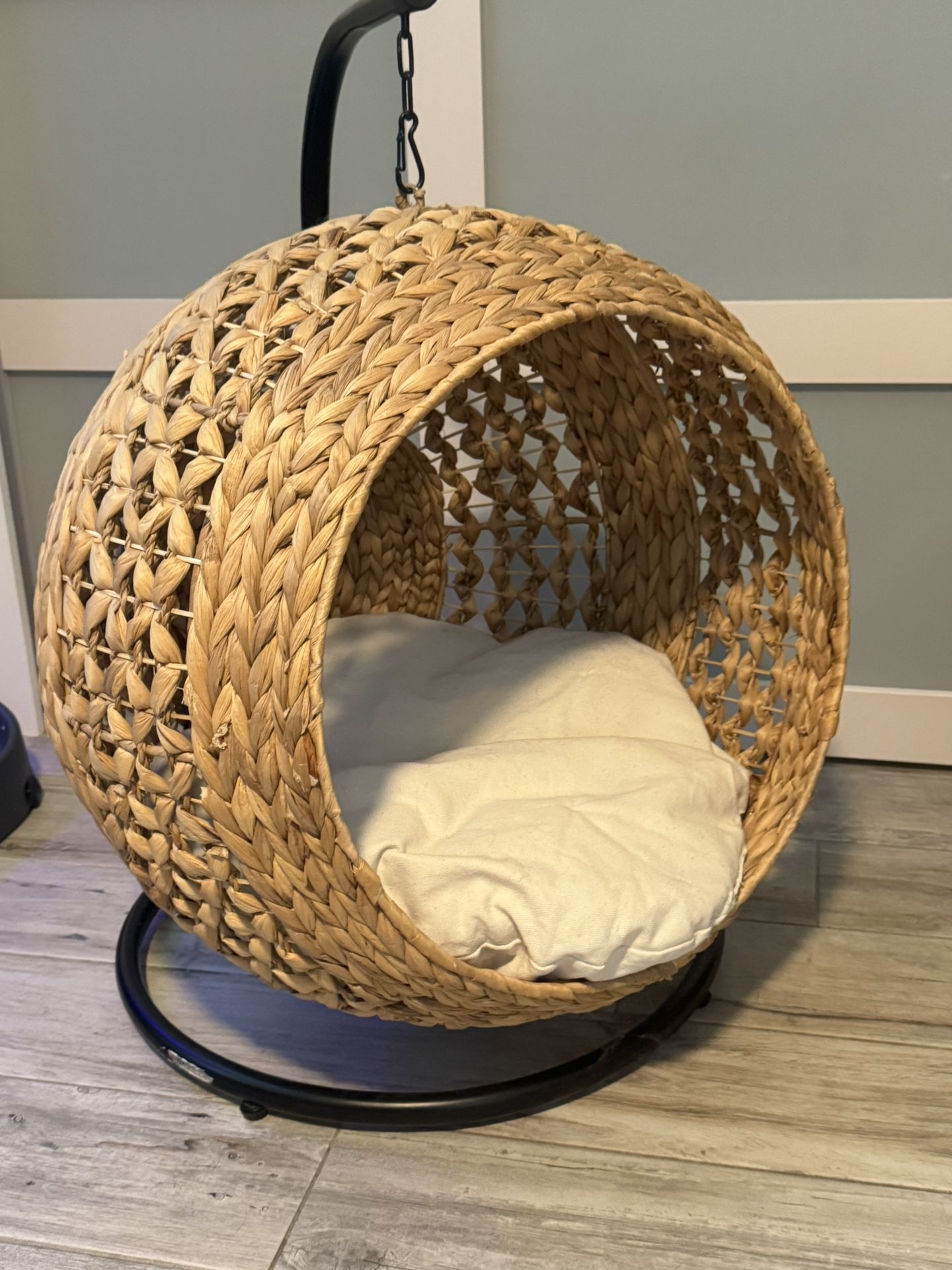 Boho Pet Bed- Excellent Condition