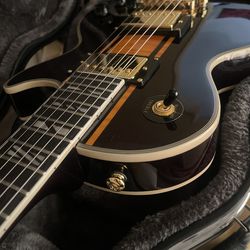 Gibson Replica Guitar