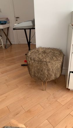 Fur seat stool with chrome legs