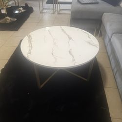 Coffee Table With 2 End Tables