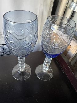 Glasses Set 2 Dlrs