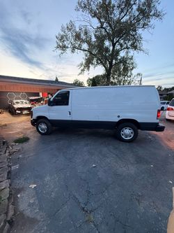 2012 Ford E-250