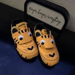 7.5c Toddler Shoes