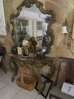 Ornate foyer table & mirror