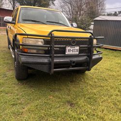 Chevrolet 6.0    8 Cylinders. 2002  