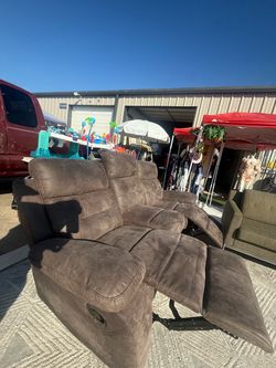 Beautifull sofa recliner