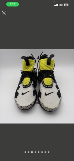 Nike Acronyms size 9