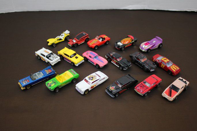 Vintage Hot Wheels Matchbox Other Cars Lot of 17 Used