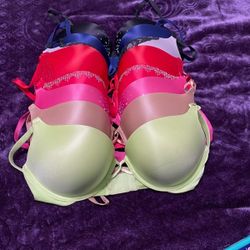 VS bras (34c) Used/ New