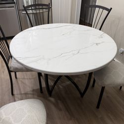 Kitchen Table And Chairs 