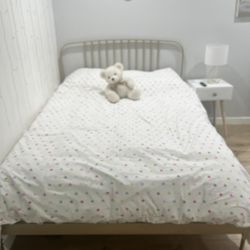 Create And Barrel  Kids Full Size Bed