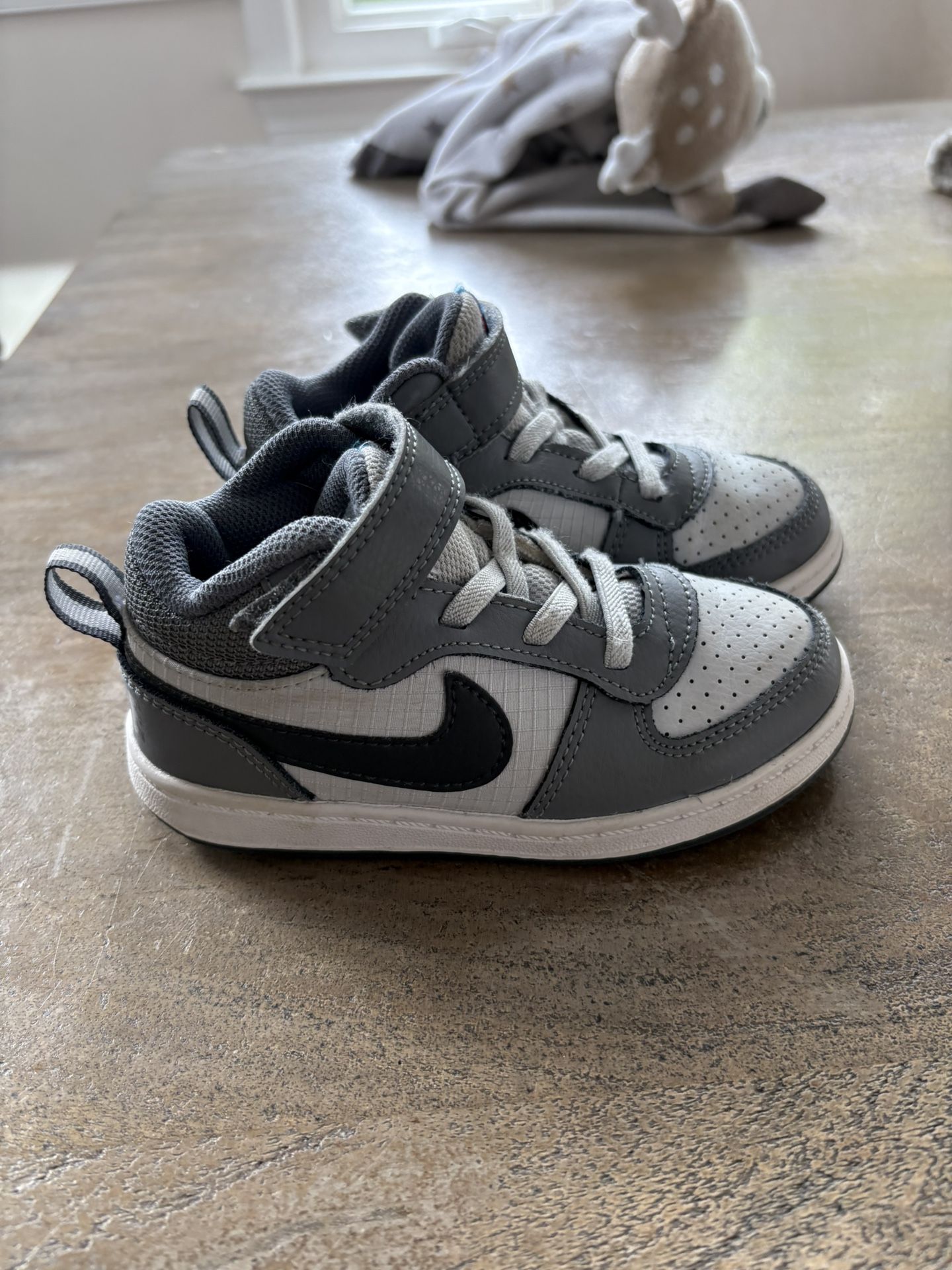 Toddler NIKES size 9