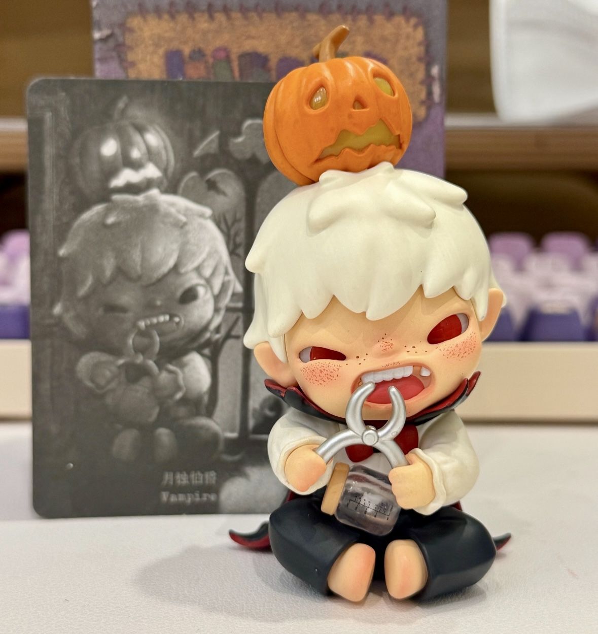 Hirono Monsters’ Carnival Series - Vampire