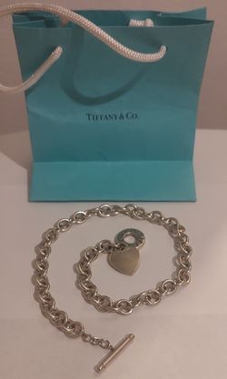 TIFFANY & CO. "Return to Tiffany" Heart Tag Toggle Necklace in Sterling Silver