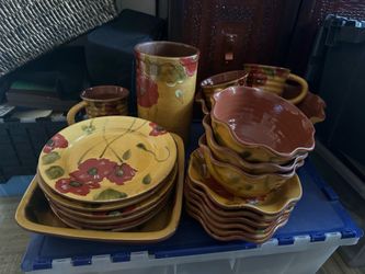 Ambiance Collections Fleur Rouge 23 piece Dish Set