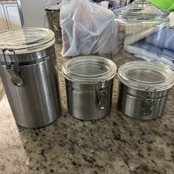 Stainless steel containers