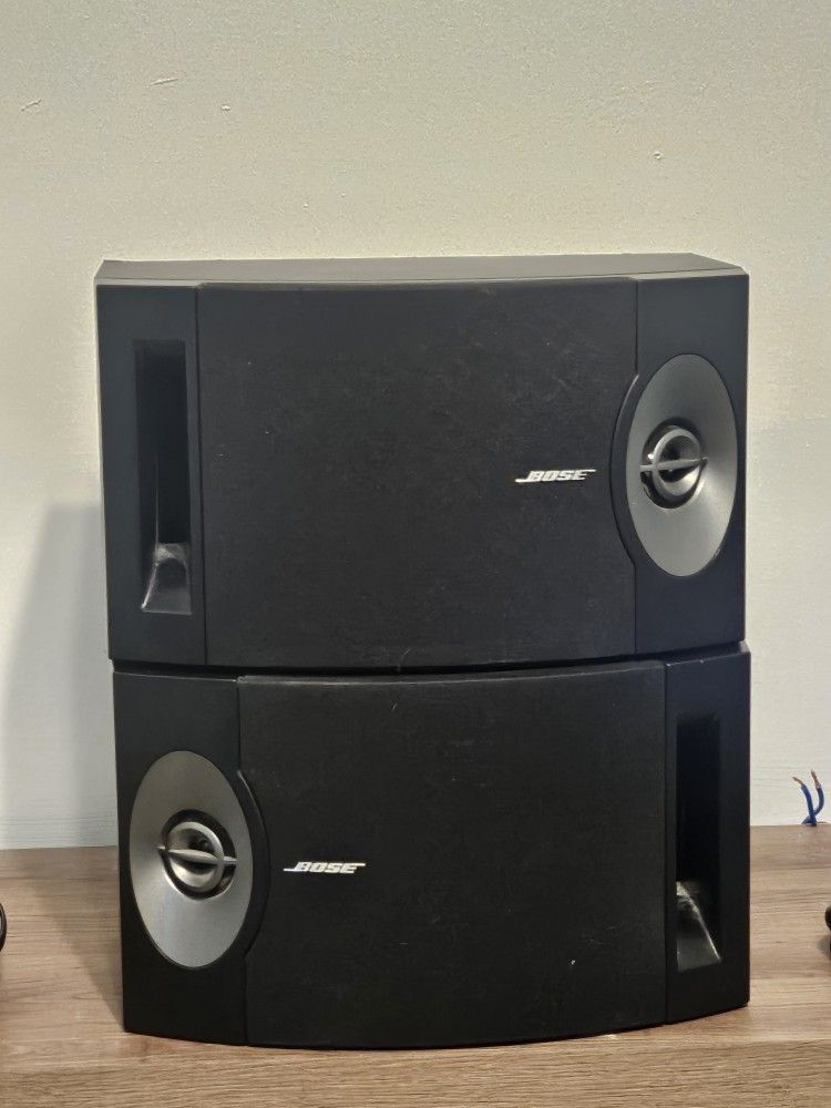 Bose Bookshelf Speakers
