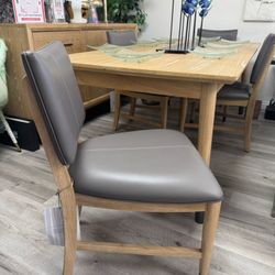 Oak Dining Set - 5 Piece 