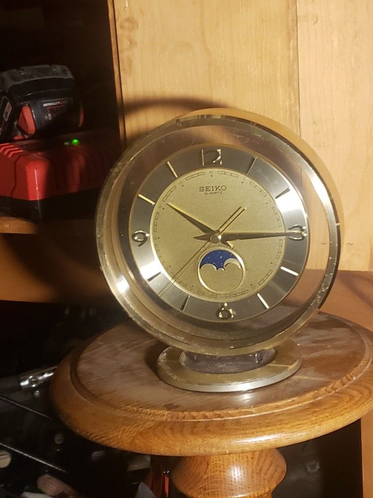 Seiko Clock