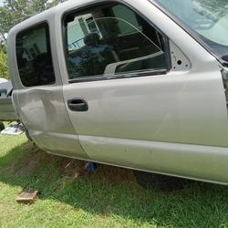 99-06 chevy/ GMC  driver and passenger doors