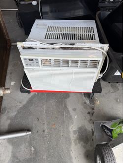 A/C window  GE