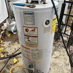 40 Gallons Gas Water heater 60 Days Warranty And Delivery 250$