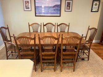 Solid Oak Dining Table Set w/ 8 Chairs - Expandable