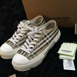 Burberry Sneakers