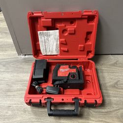 Milwaukee Cross Line & Plumb Points Laser Level 3522-20