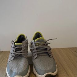 Women’s Shoes 