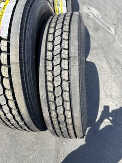 295/75r22.5 Drive Traction Tire On Sale Truck