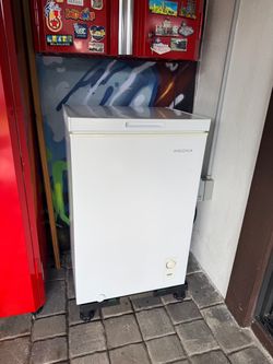 Insignia 3.5 Cubic Feet Freezer