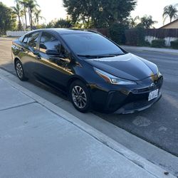 2019 Toyota Prius XLE
