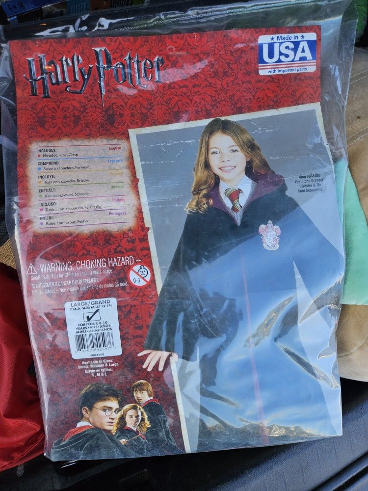 Gryffindor Robe And Tie