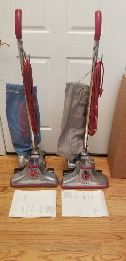 COMMERCIAL  ROYAL VACUUM WITH AMAZING POWER SUCTION  , WORKS EXCELLENT   , IN THE BOX 