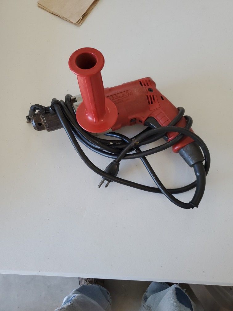 1/2" Millwaukee Magnum Drill