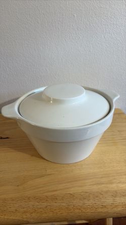 White Ceramic Casserole Dish with Lid