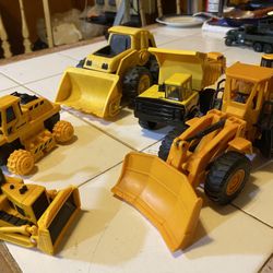 Tractor bulldozer trucks