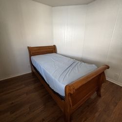 Twin Bed 