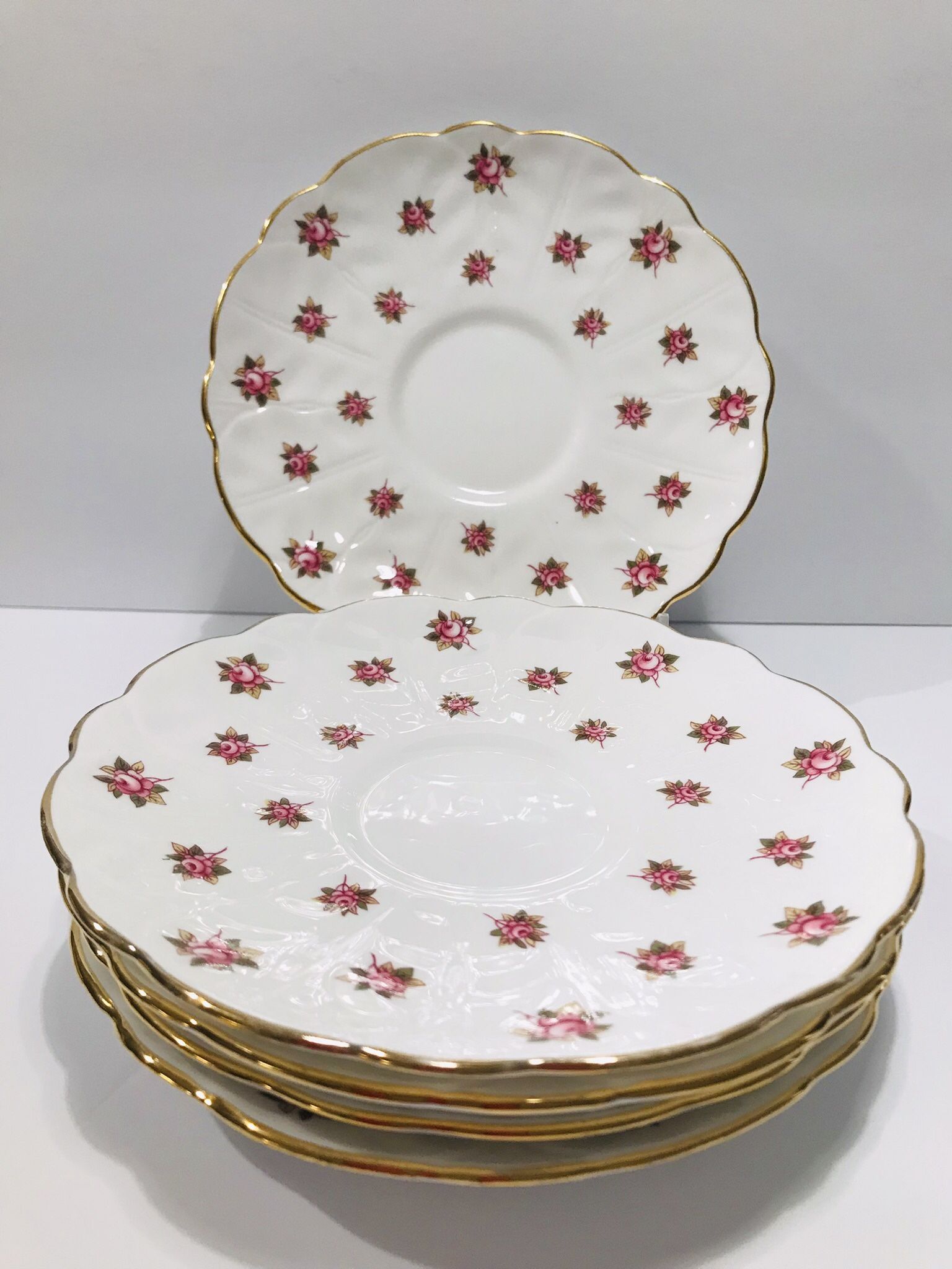 Vintage AYNSLEY 5 Saucers “Grotto Rose” Fine Bone China England 5.75” Beautiful set of 5 saucers is in excellent condition. Circa 1969’s