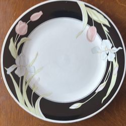 Gold rimmed Fine China dinner set