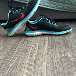 Women’s Size 9 Shoes 