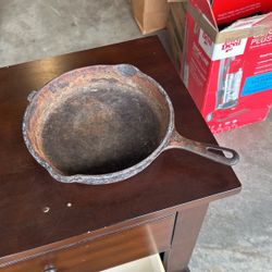 Vintage Seasoned Cast Iron Skillet  100 Years Old
