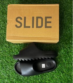 Adidas Yeezy Slide Black size 10
