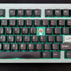 Mechanical Keyboard: MelGeek Modern97 Fountain