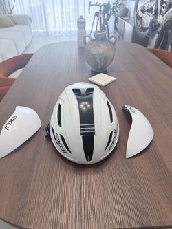 EKOI Aero 15 Road Bike Helmet $100