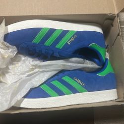 Blue/green Gazelles 