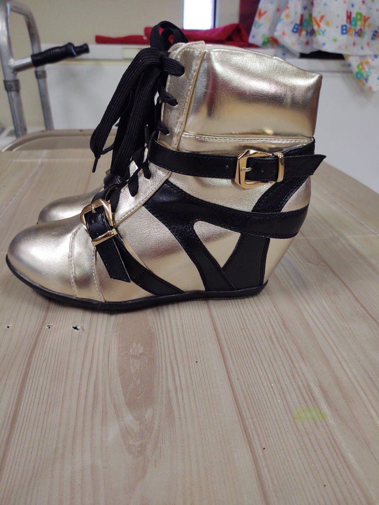 Black And Gold Buckle Boots $10.