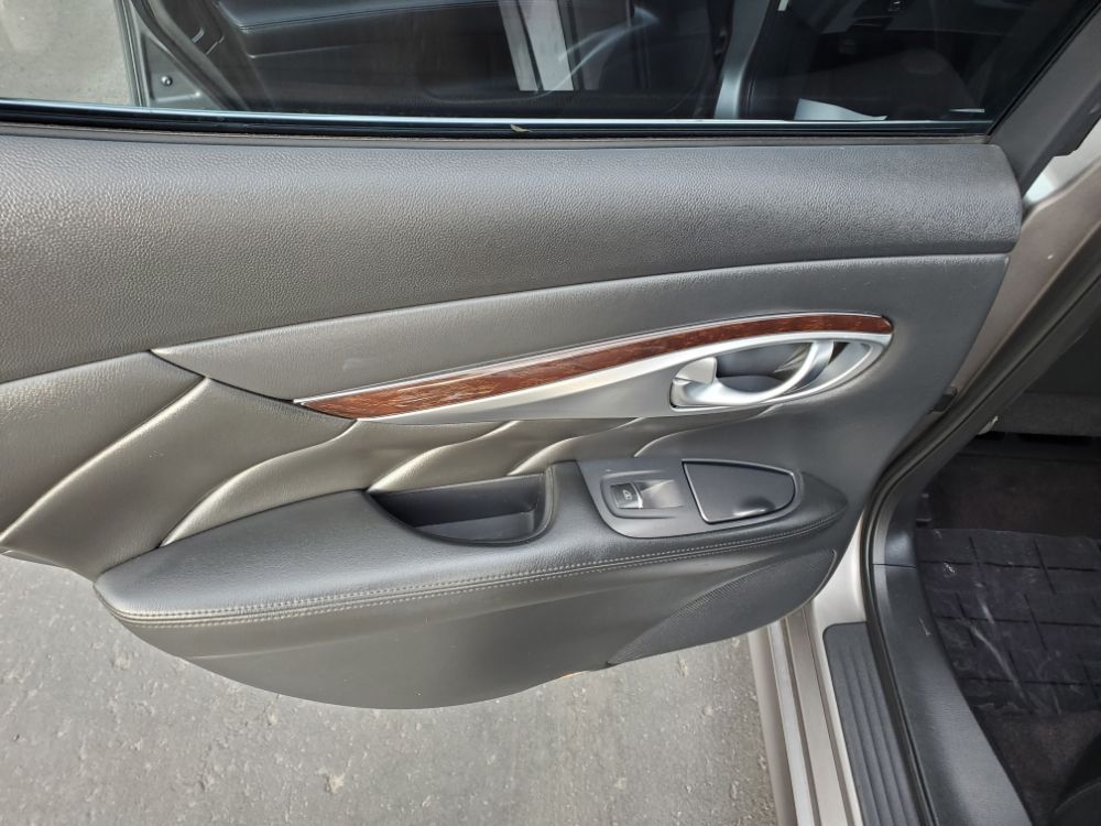 2012 INFINITI M37