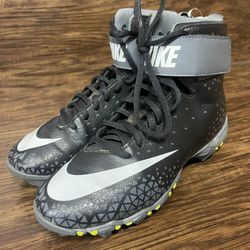 Nike Football Youth Cleats Size3.5